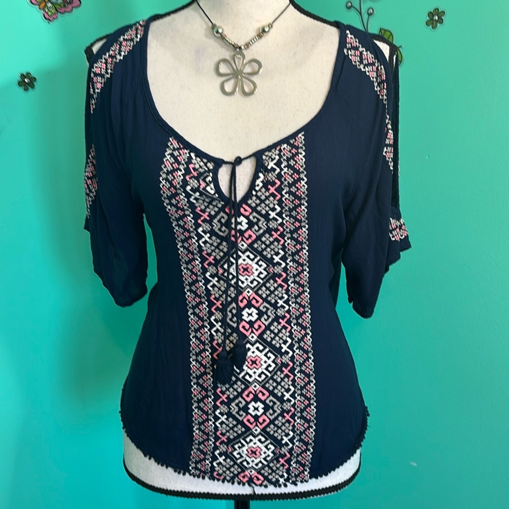 Aeropostale short sleeve cold shoulder, BoHo shirt